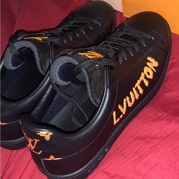 These are Louis Vuitton shoes, men’s size 8. Only worn once. - Picture 4 of 9